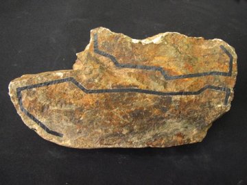 Territoris XI, pedra i pintura, 26 x13 x 10_w600_h450